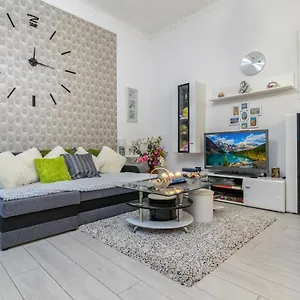 Grey Orchid - Studio Appartamento Budapest