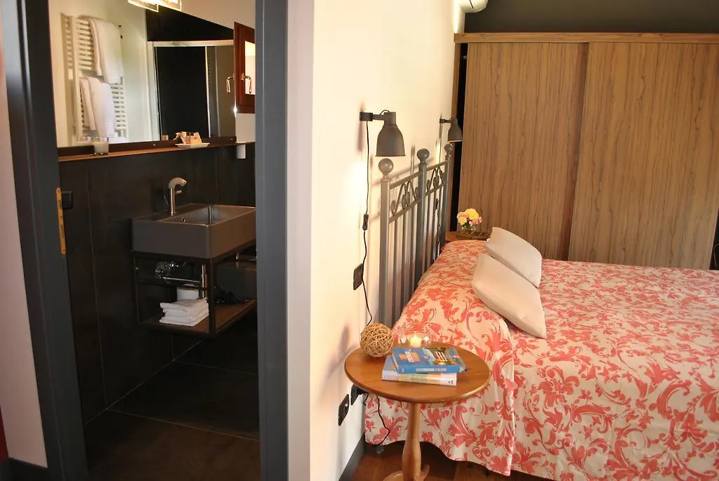 Antica Corte La Valle Guest House Sona Italy
