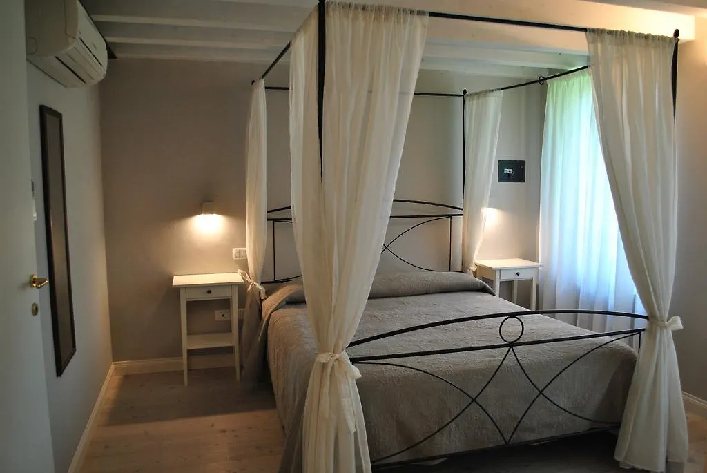 Antica Corte La Valle Guest House Sona