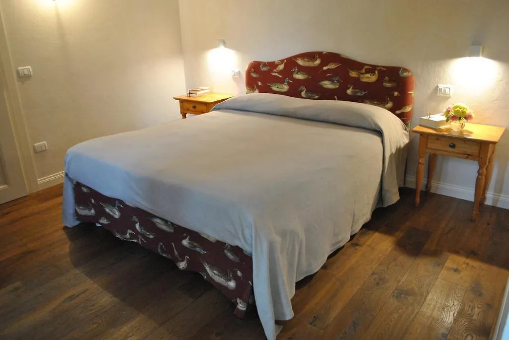 Country house Antica Corte La Valle Guest House Sona