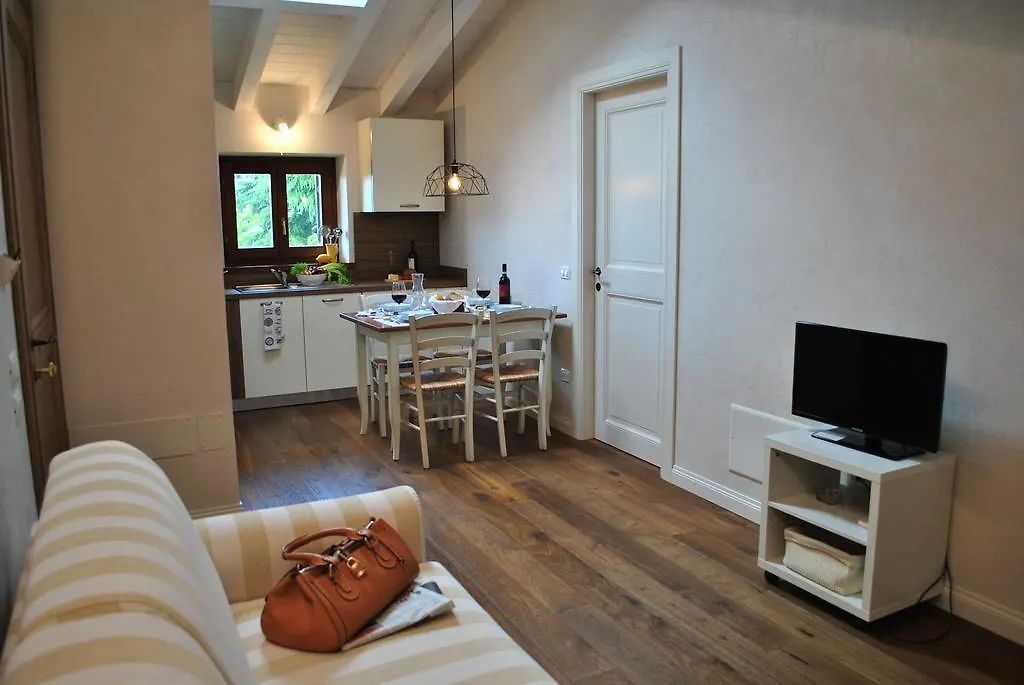 Antica Corte La Valle Guest House Sona Italy