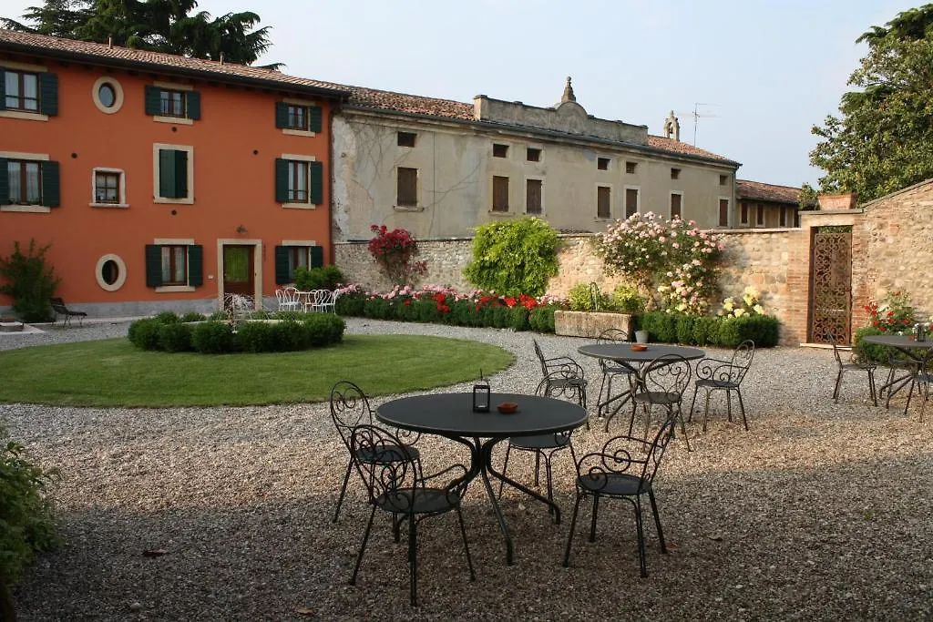 Antica Corte La Valle Guest House Sona Italy