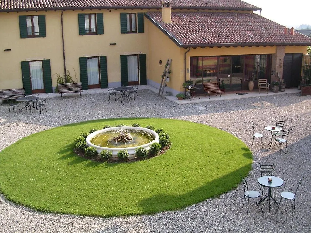 Antica Corte La Valle Guest House Sona Italy