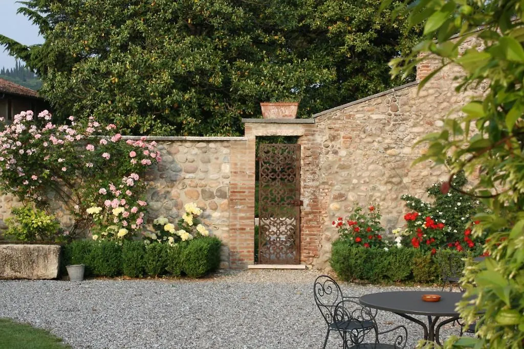 Antica Corte La Valle Guest House Sona