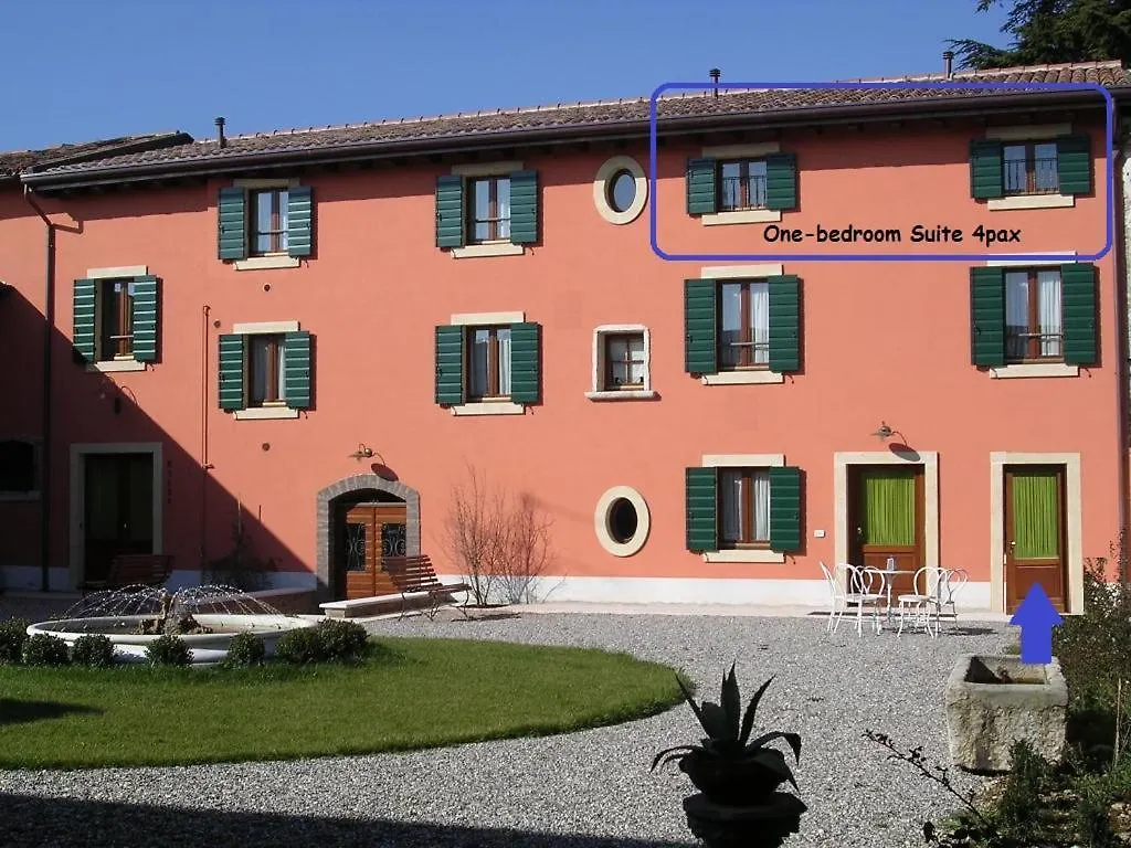 Country house Antica Corte La Valle Guest House Sona Italy