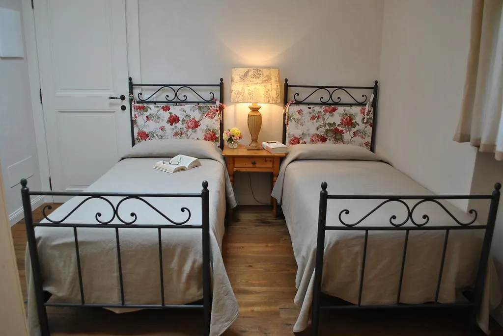 Antica Corte La Valle Guest House Sona 0*,